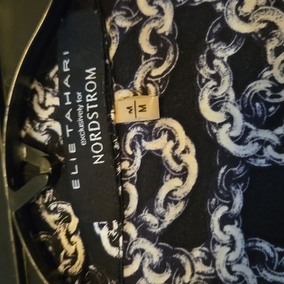 Black and White Chain Pattern Sleeveless Top from Elie Tahari for Nordstrom. - Picture 2 of 3